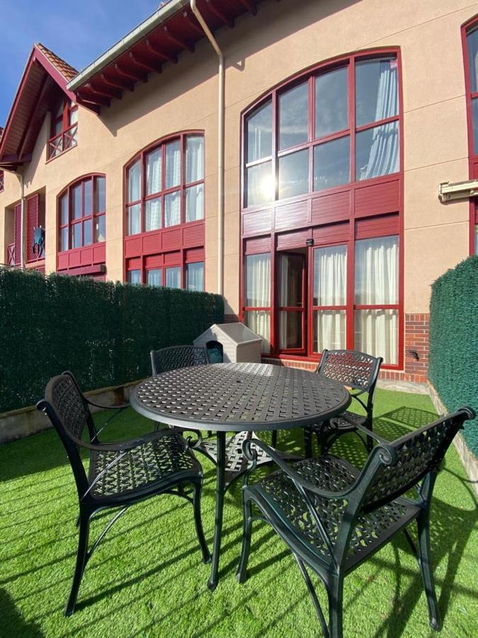Apartamento En Complejo Residencial Rovacias Комильяс Экстерьер фото